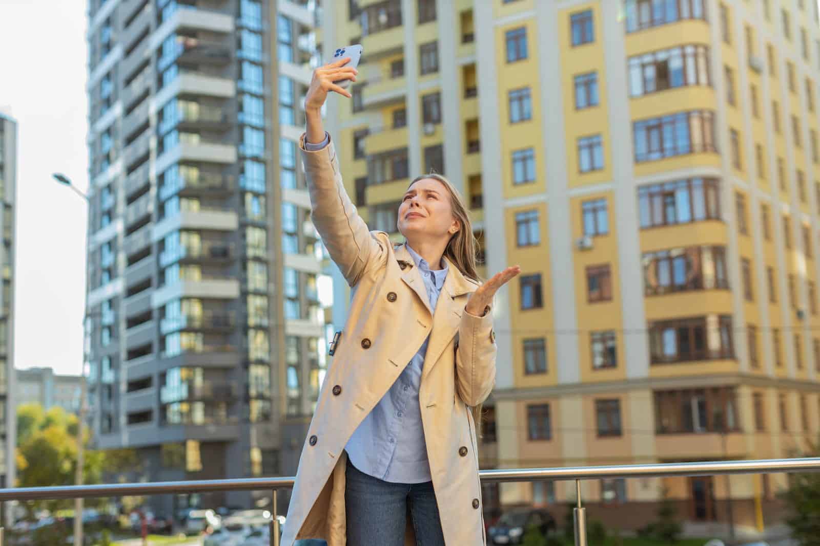 If you lose phone signal, the Smart SIM should take over